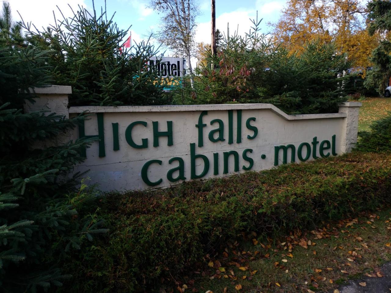 High Falls Motel & Cabins 沃瓦 外观 照片
